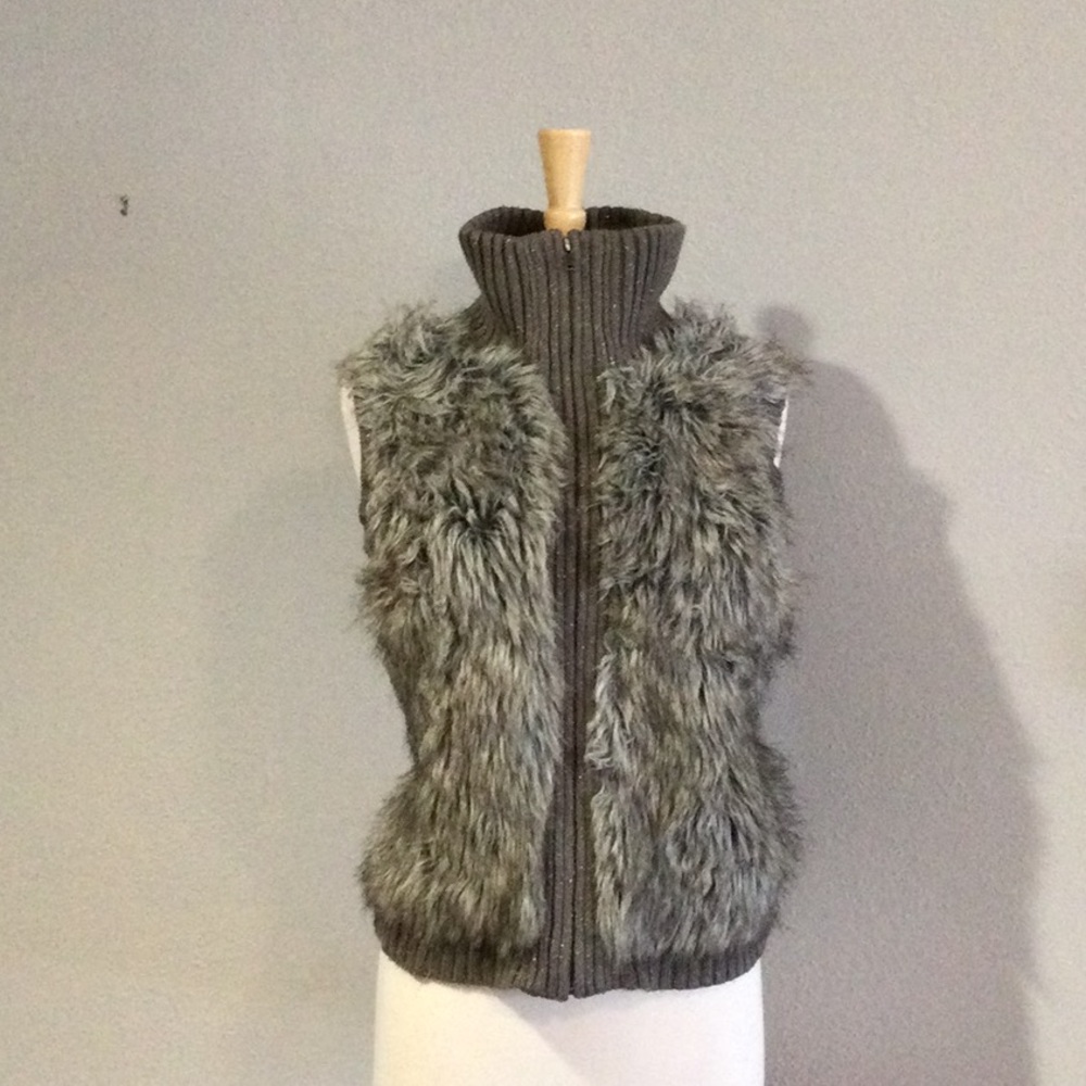 Justice Fuzzy Faux Fur Glitter Gray Full Front Zip Collared Vest 16 (Juniors)